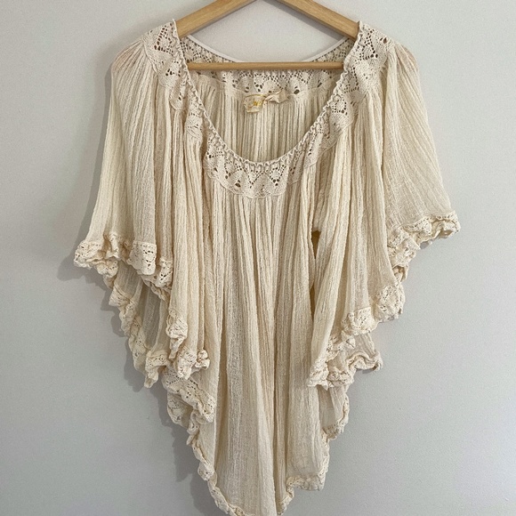 Jen's Pirate Booty Wild Flower Tunic in Natural OS - Picture 1 of 4